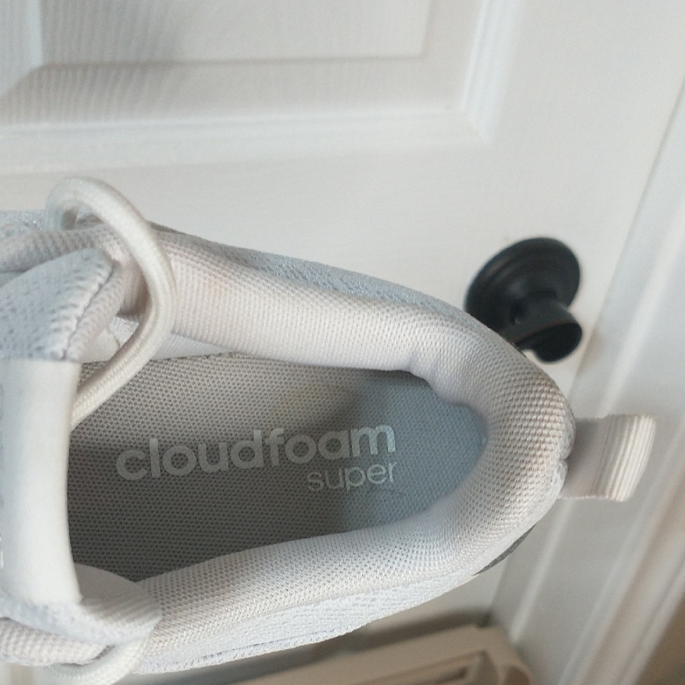 Adidas Cloudfoam "Super" White & Gray Ladies Size 7.5 Running Shoes. VGC. (H&J) - Picture 3 of 11